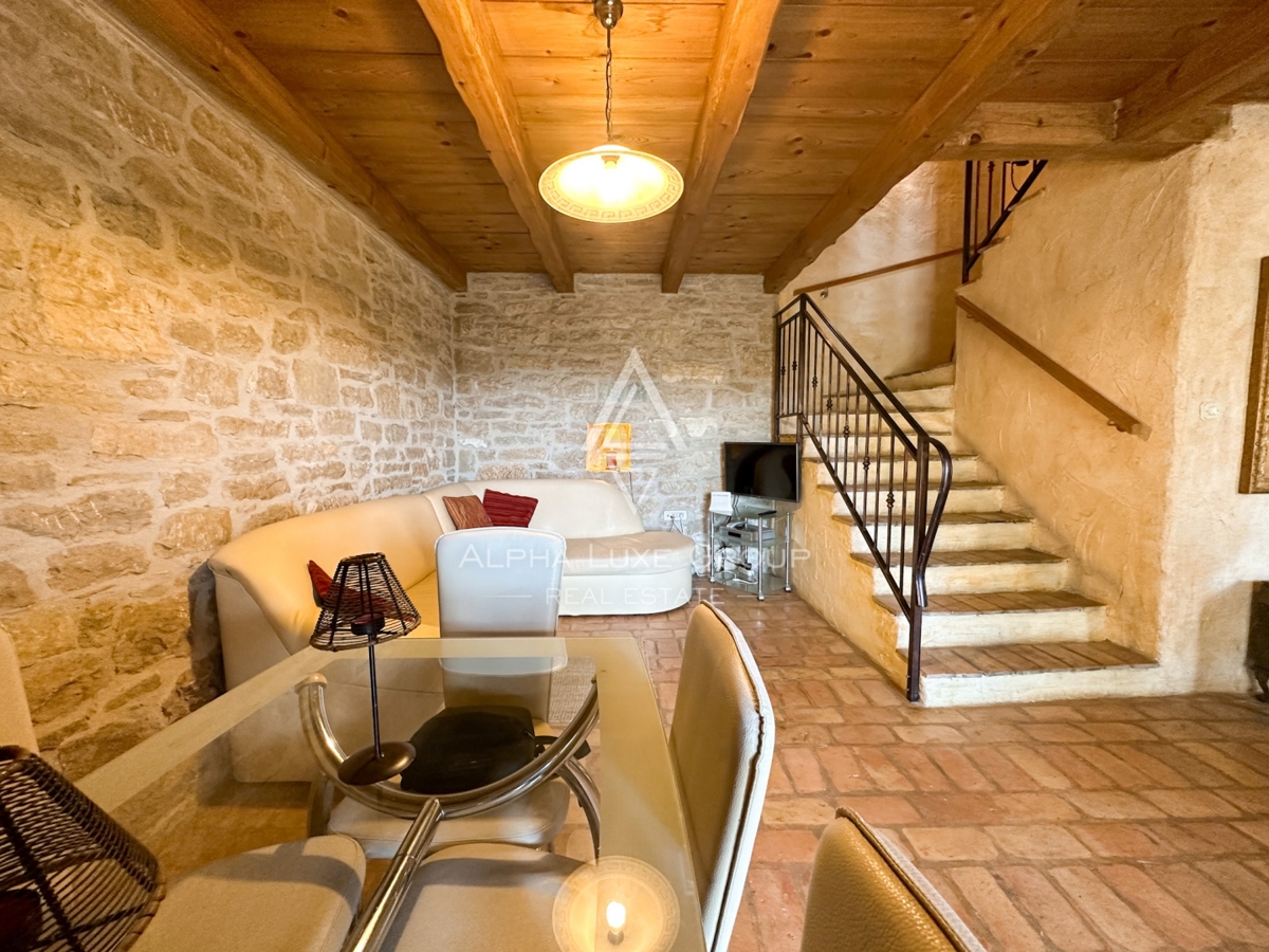 Poreč, Istria: Casa rustica in pietra nel verde tranquillo