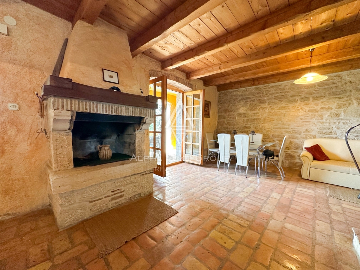 Poreč, Istria: Casa rustica in pietra nel verde tranquillo
