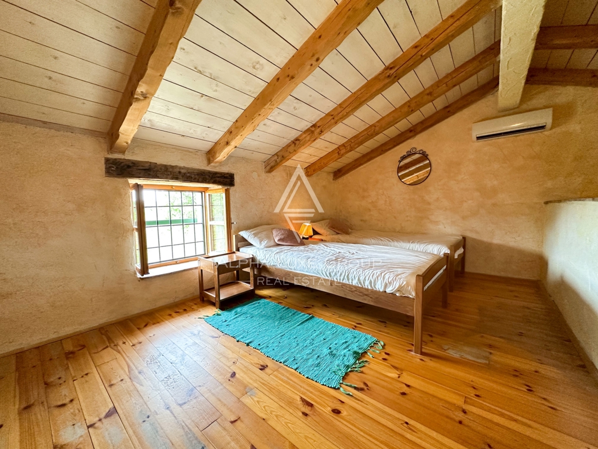 Poreč, Istria: Casa rustica in pietra nel verde tranquillo