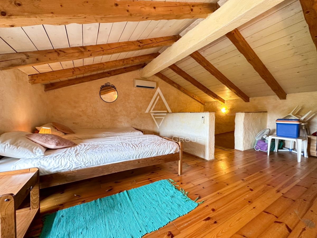 Poreč, Istria: Casa rustica in pietra nel verde tranquillo