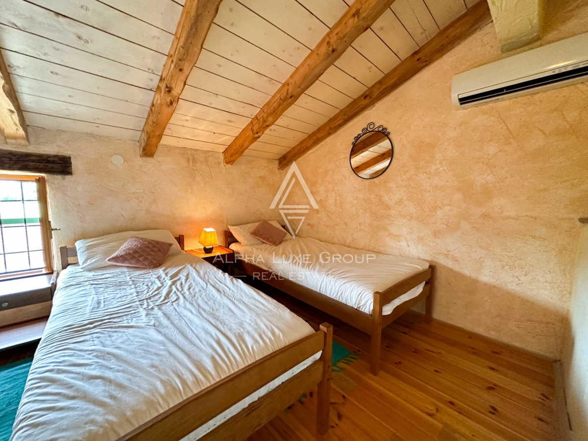Poreč, Istria: Casa rustica in pietra nel verde tranquillo