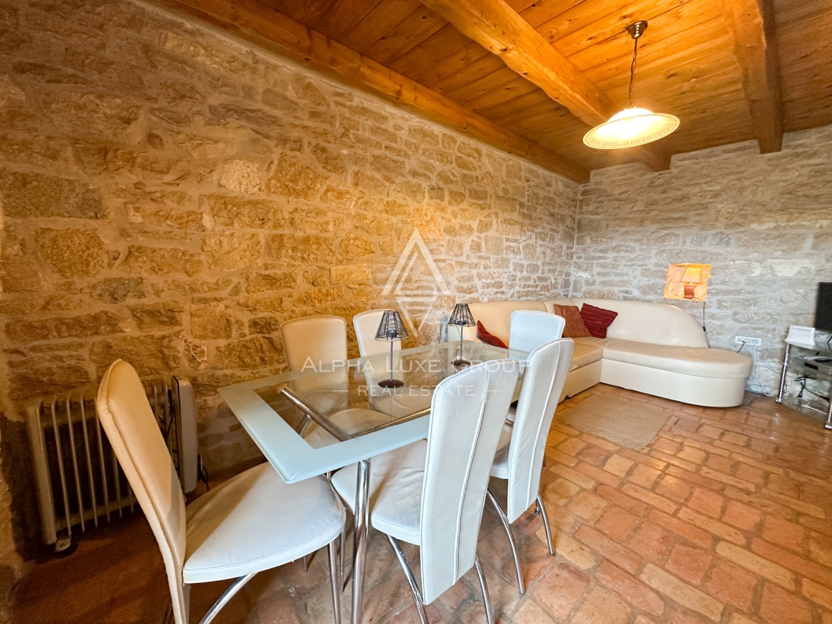 Poreč, Istria: Casa rustica in pietra nel verde tranquillo