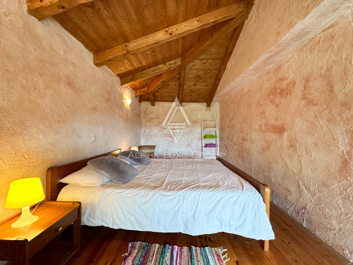 Poreč, Istria: Casa rustica in pietra nel verde tranquillo