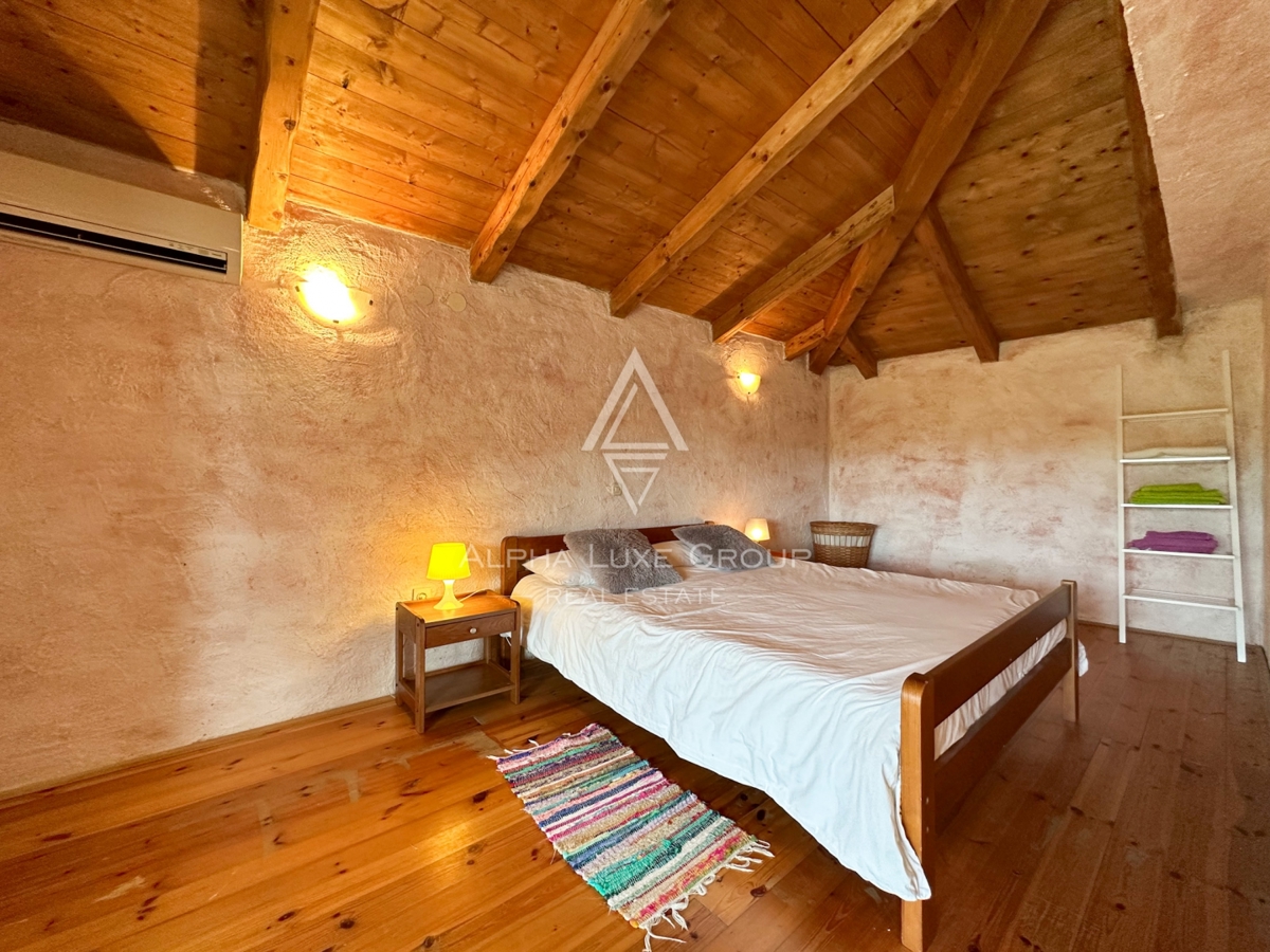 Poreč, Istria: Casa rustica in pietra nel verde tranquillo