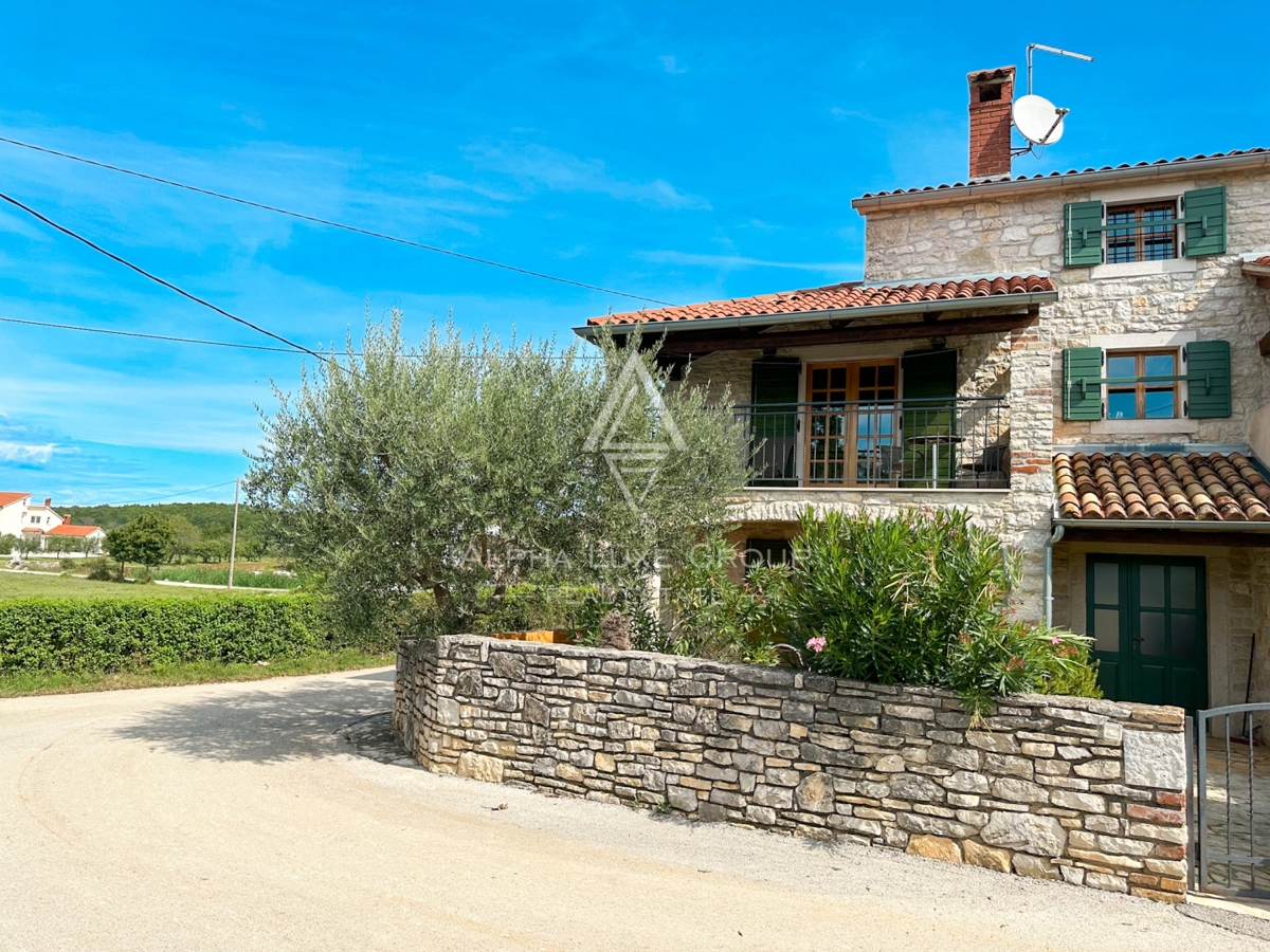 Poreč, Istria: Casa rustica in pietra nel verde tranquillo