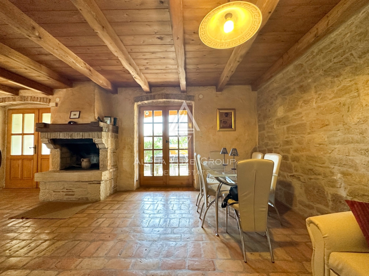 Poreč, Istria: Casa rustica in pietra nel verde tranquillo