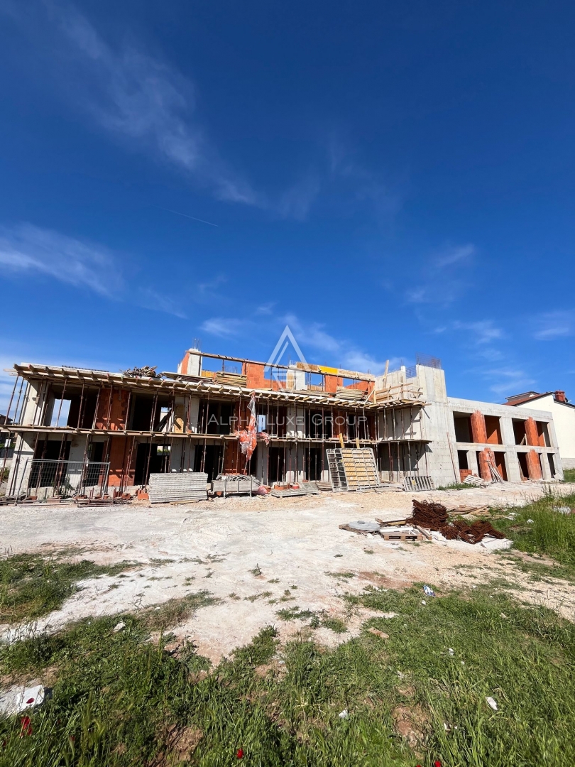 Premantura, Istria: Nuovi duplex a 300 m dal mare
