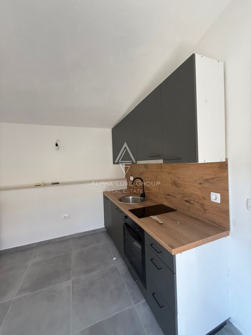 Juršići, Istria: Casa in pietra con piscina e annesso