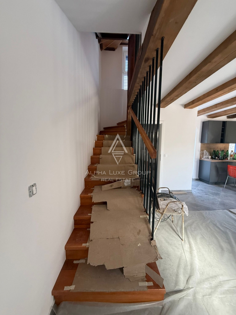 Juršići, Istria: Casa in pietra con piscina e annesso