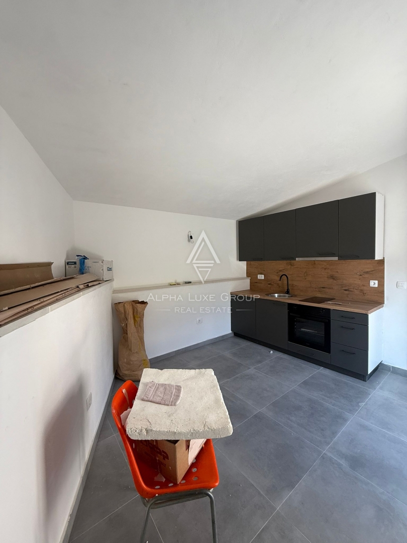 Juršići, Istria: Casa in pietra con piscina e annesso