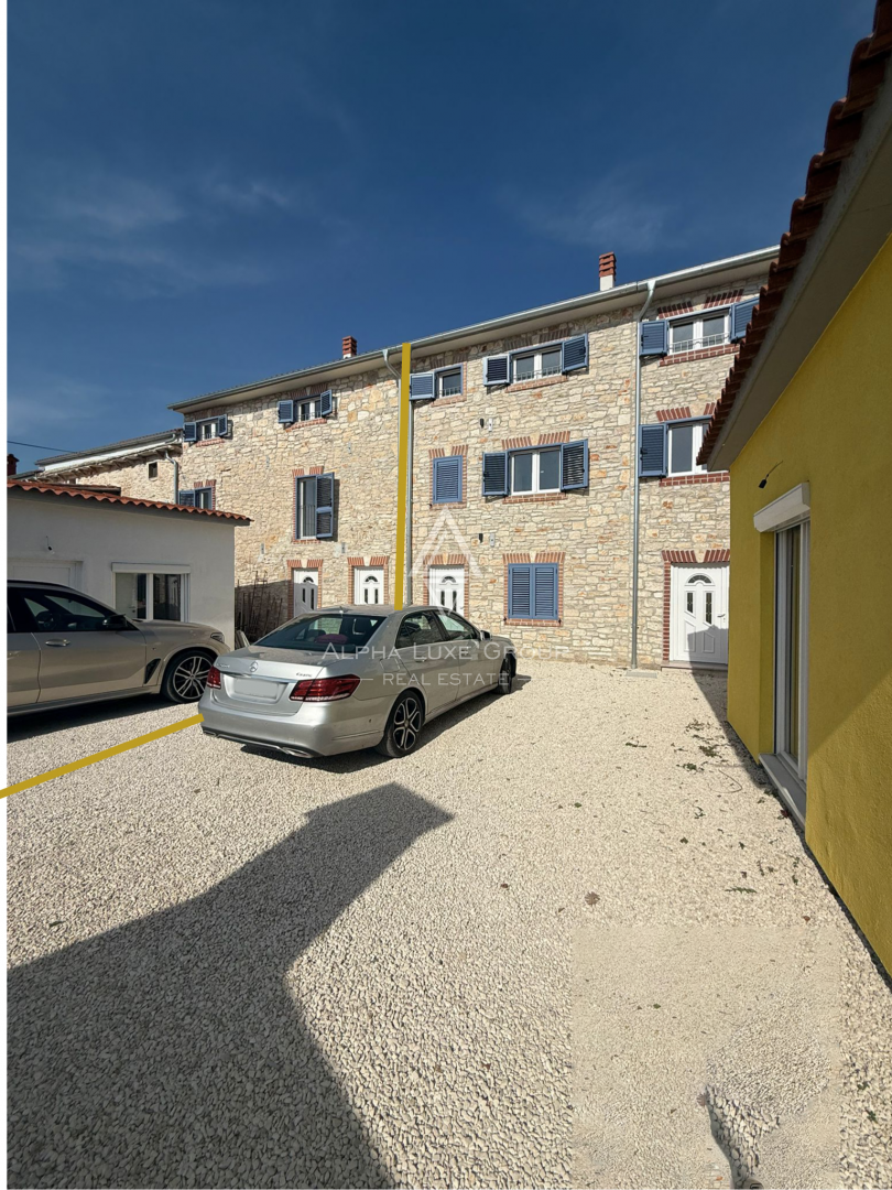 Juršići, Istria: Casa in pietra con piscina e annesso