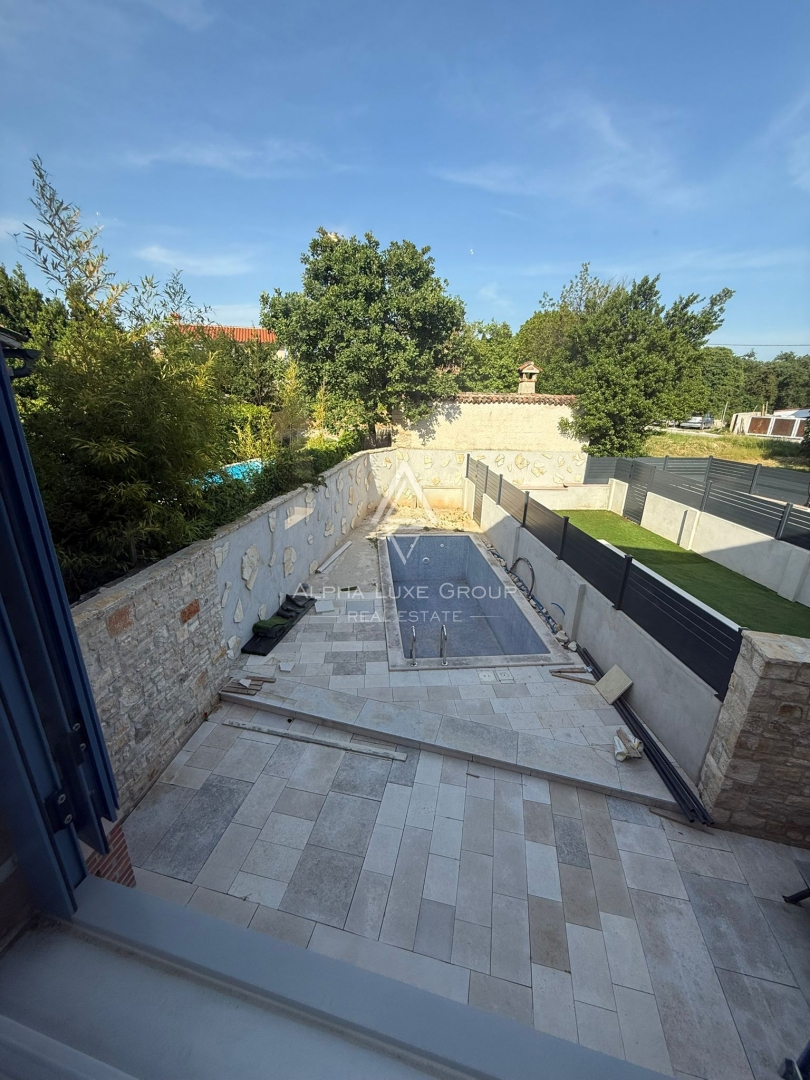 Juršići, Istria: Casa in pietra con piscina e annesso
