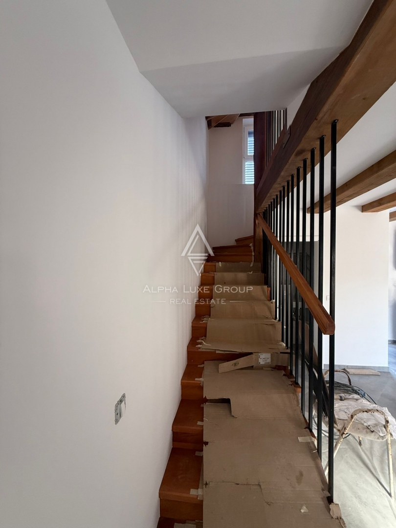 Juršići, Istria: Casa in pietra con piscina e annesso