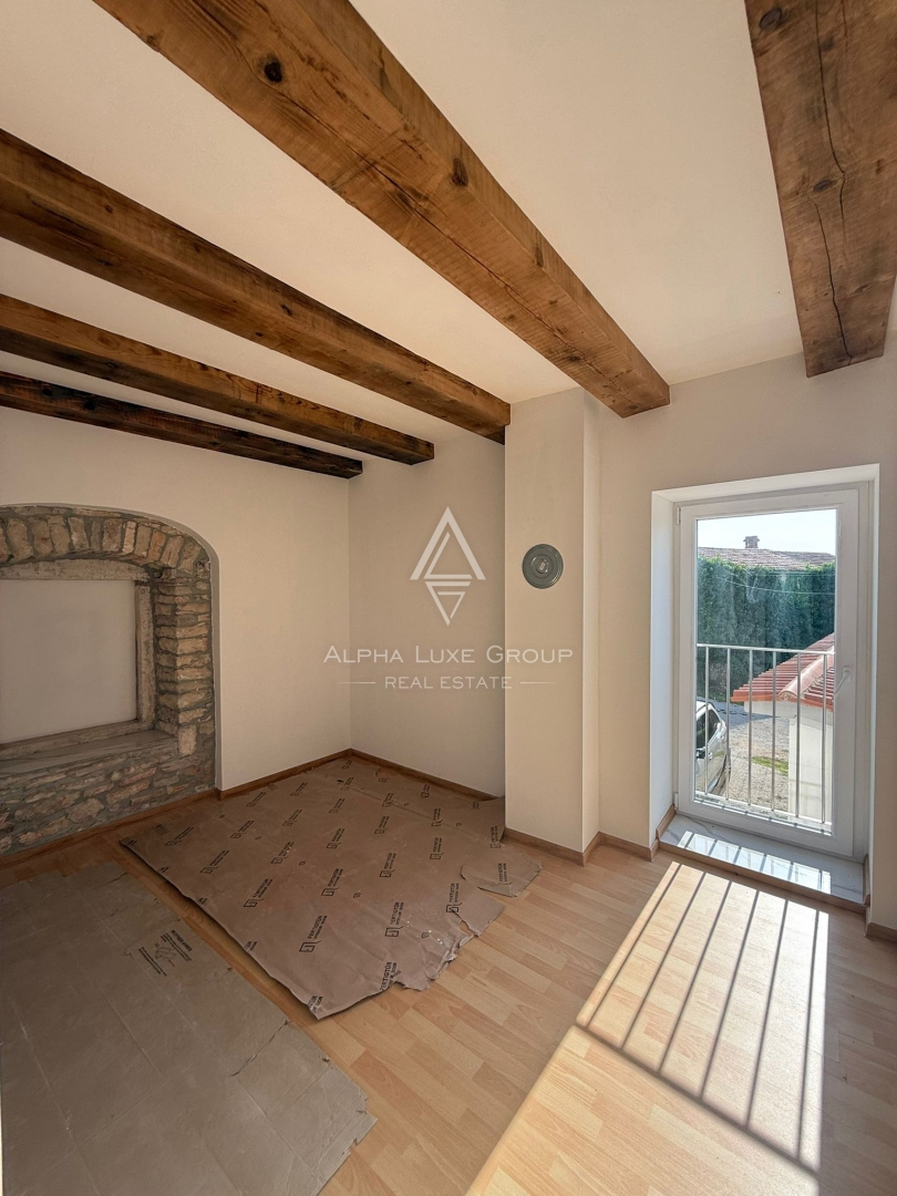 Juršići, Istria: Casa in pietra con piscina e annesso