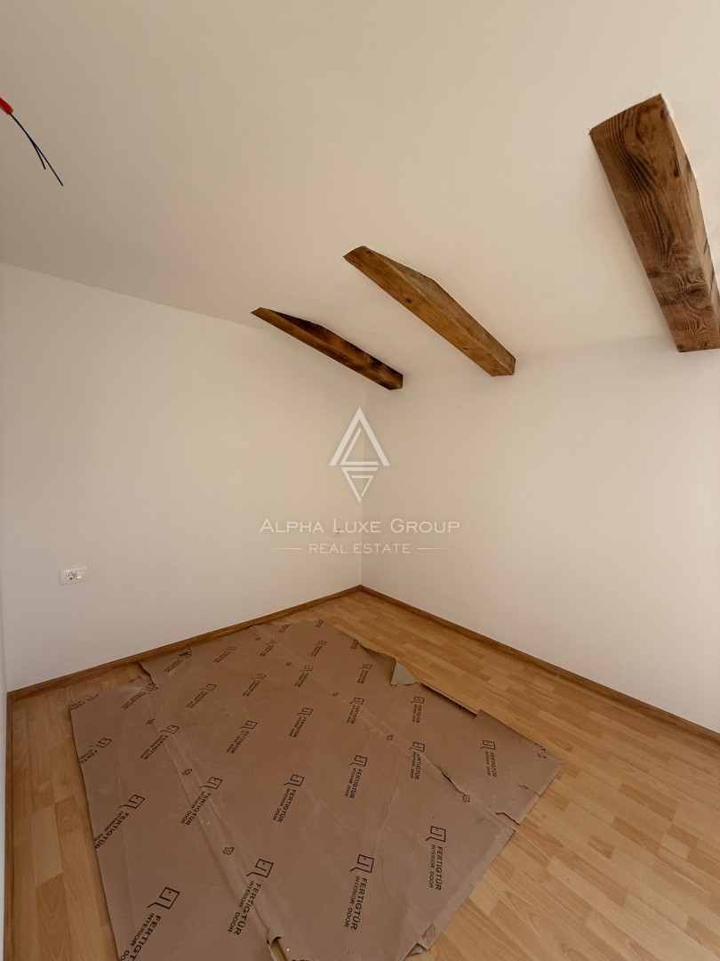 Juršići, Istria: Casa in pietra con piscina e annesso