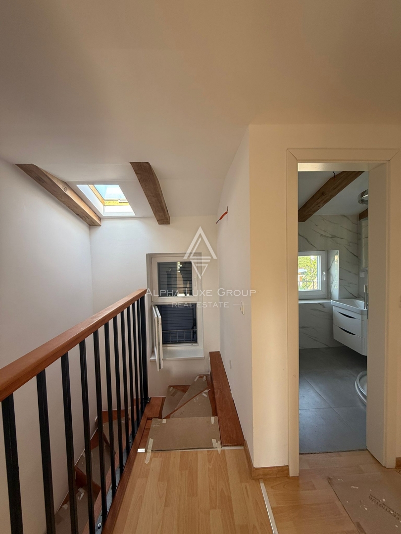 Juršići, Istria: Casa in pietra con piscina e annesso