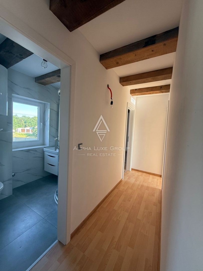 Juršići, Istria: Casa in pietra con piscina e annesso