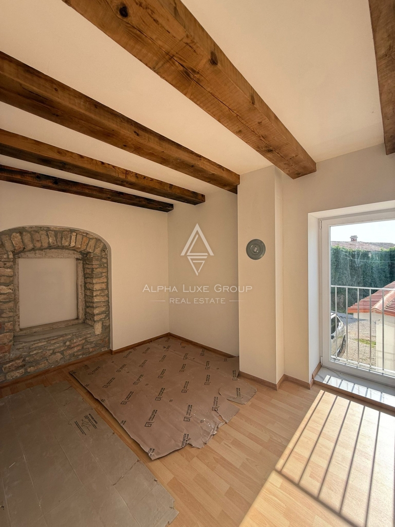 Juršići, Istria: Casa in pietra con piscina e annesso