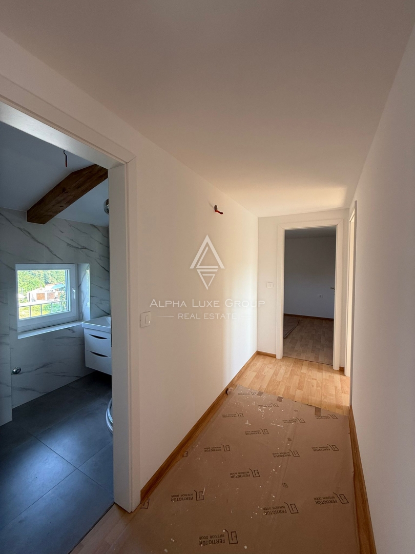 Juršići, Istria: Casa in pietra con piscina e annesso