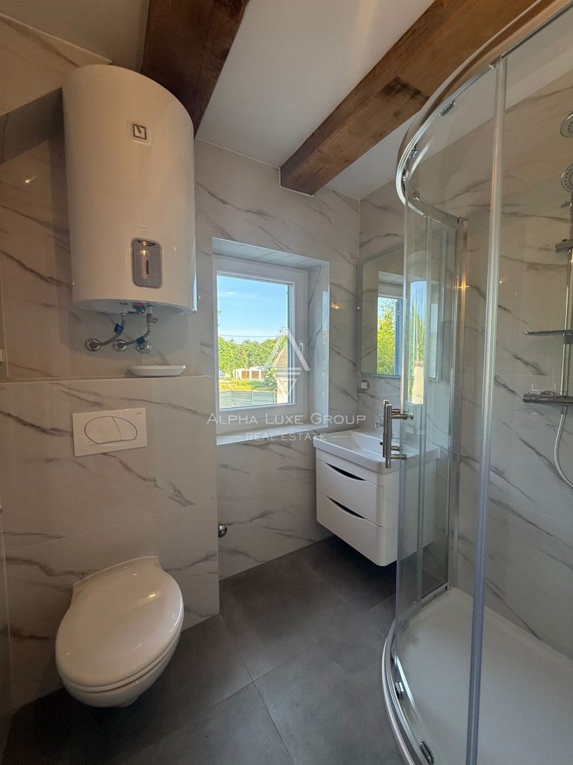 Juršići, Istria: Casa in pietra con piscina e annesso