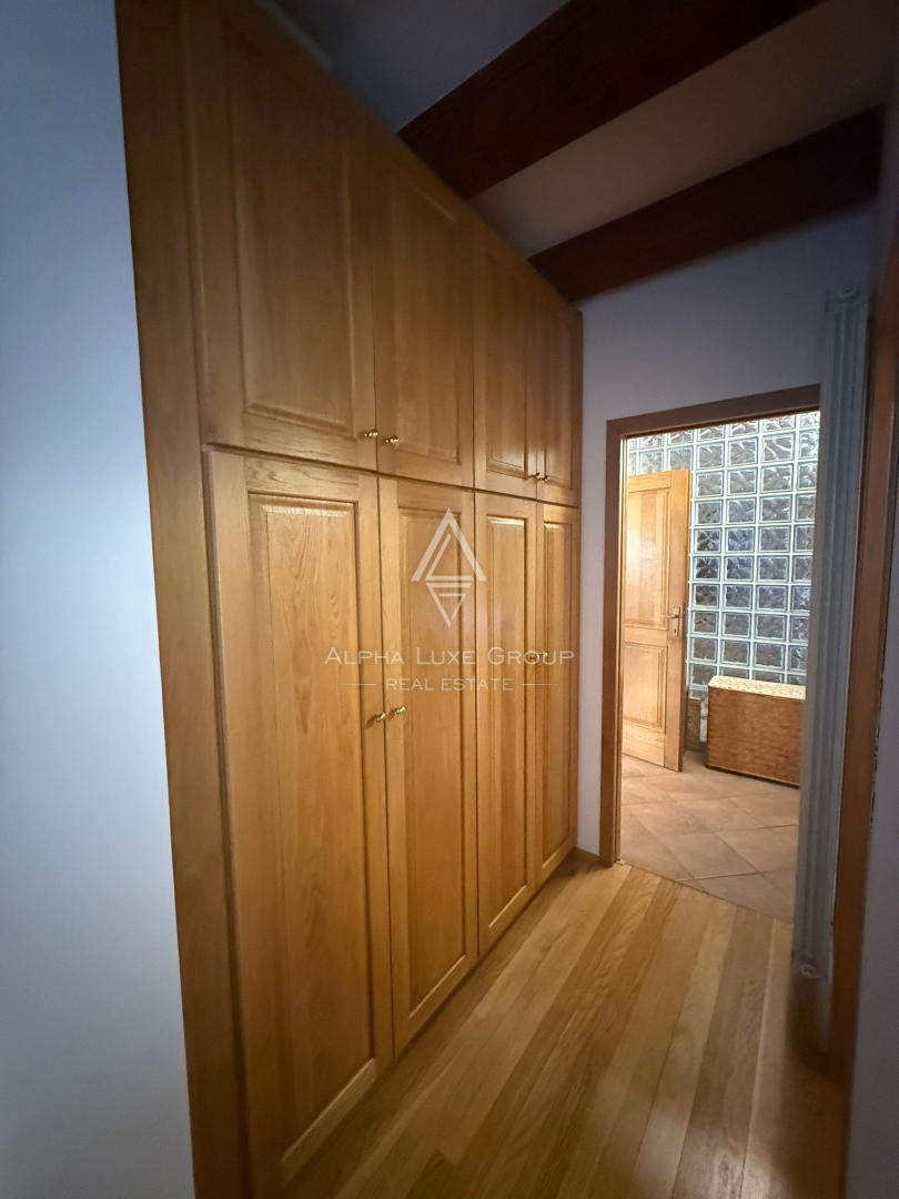 Istria, Buie: Casa in pietra con giardino