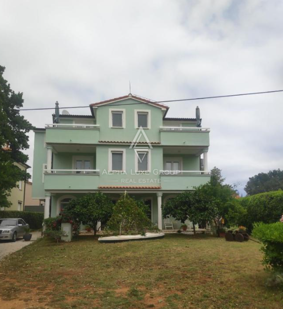 Istria, Medulin: Casa con appartmani vicino mare