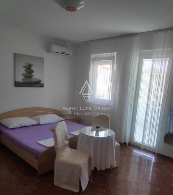 Istria, Medulin: Casa con appartmani vicino mare