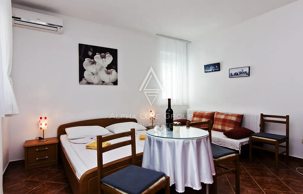 Istria, Medulin: Casa con appartmani vicino mare