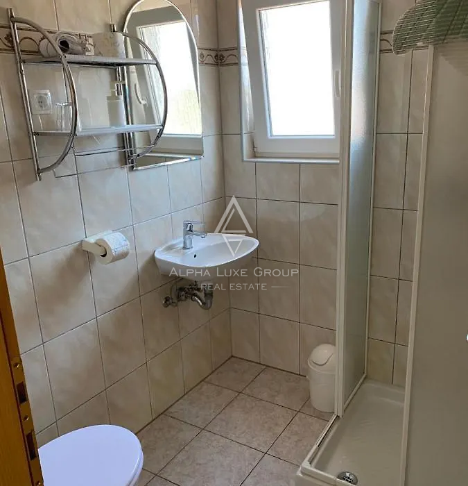 Istria, Medulin: Casa con appartmani vicino mare