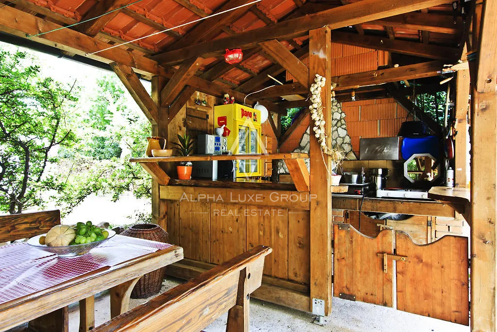 Istria, Medulin: Casa con appartmani vicino mare