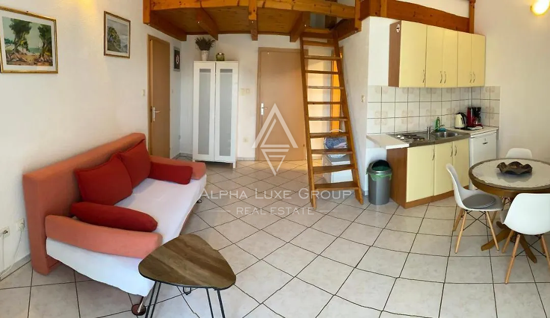 Istria, Medulin: Casa con appartmani vicino mare