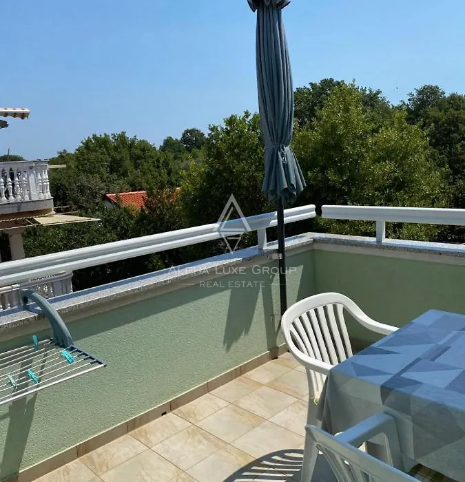 Istria, Medulin: Casa con appartmani vicino mare