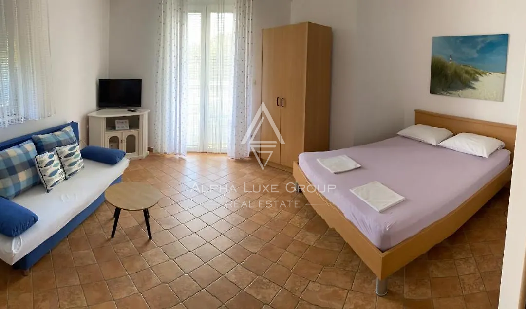 Istria, Medulin: Casa con appartmani vicino mare