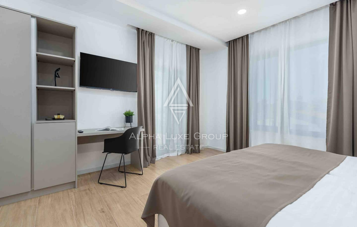 Istria, Žminj: Casa moderna su un piano con piscina