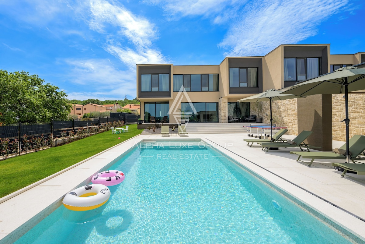 Istria, Rovinj: Villa moderna con piscina, privacy