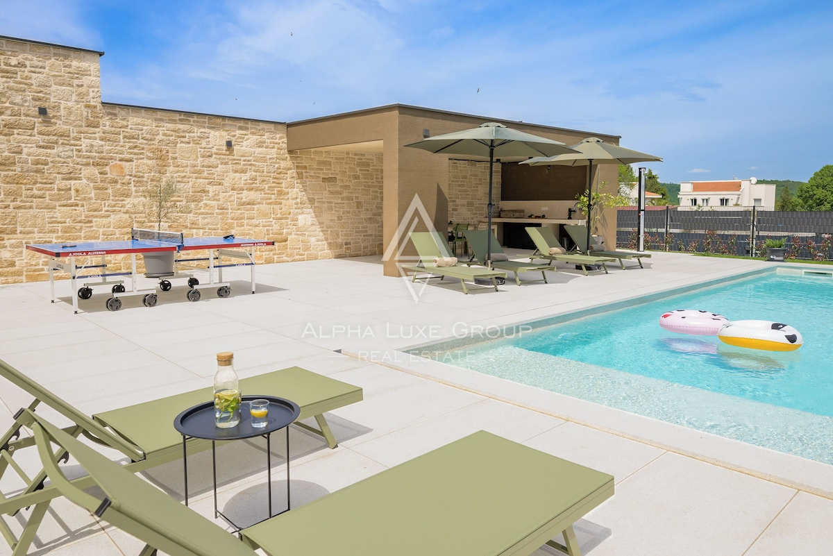 Istria, Rovinj: Villa moderna con piscina, privacy