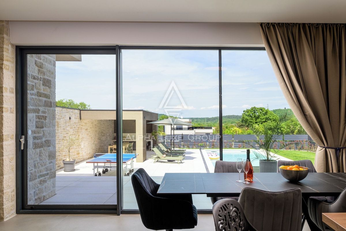 Istria, Rovinj: Villa moderna con piscina, privacy
