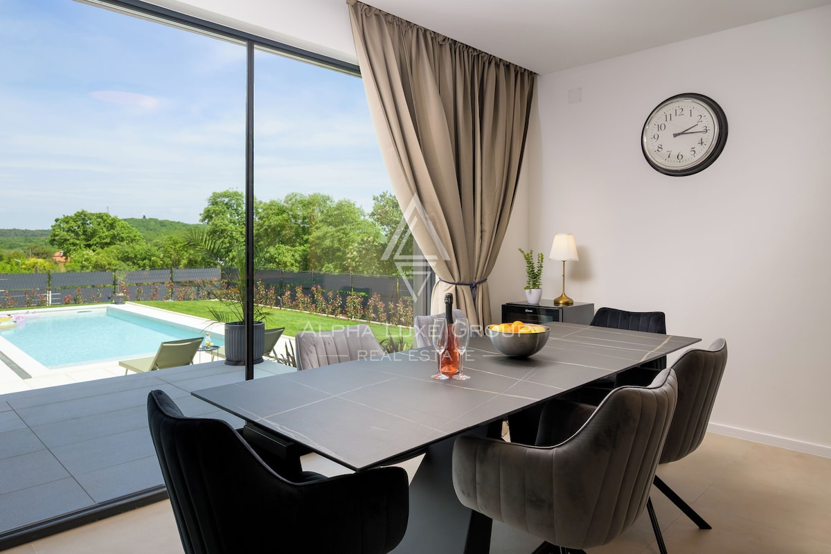 Istria, Rovinj: Villa moderna con piscina, privacy