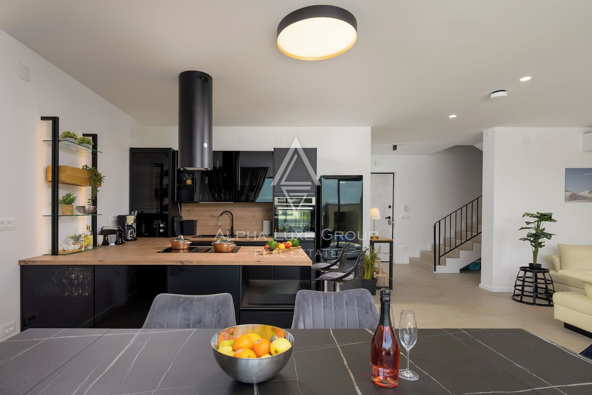 Istria, Rovinj: Villa moderna con piscina, privacy