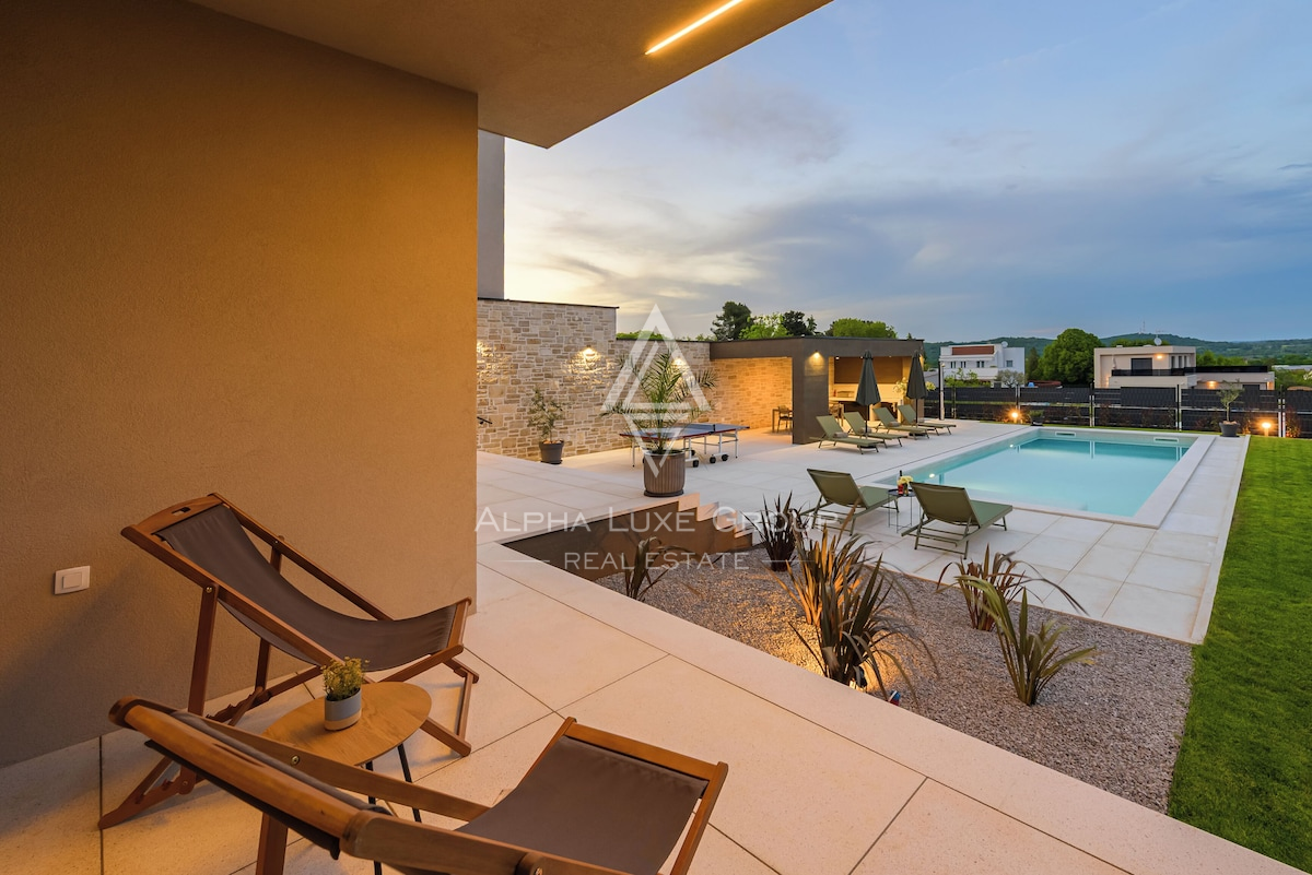 Istria, Rovinj: Villa moderna con piscina, privacy