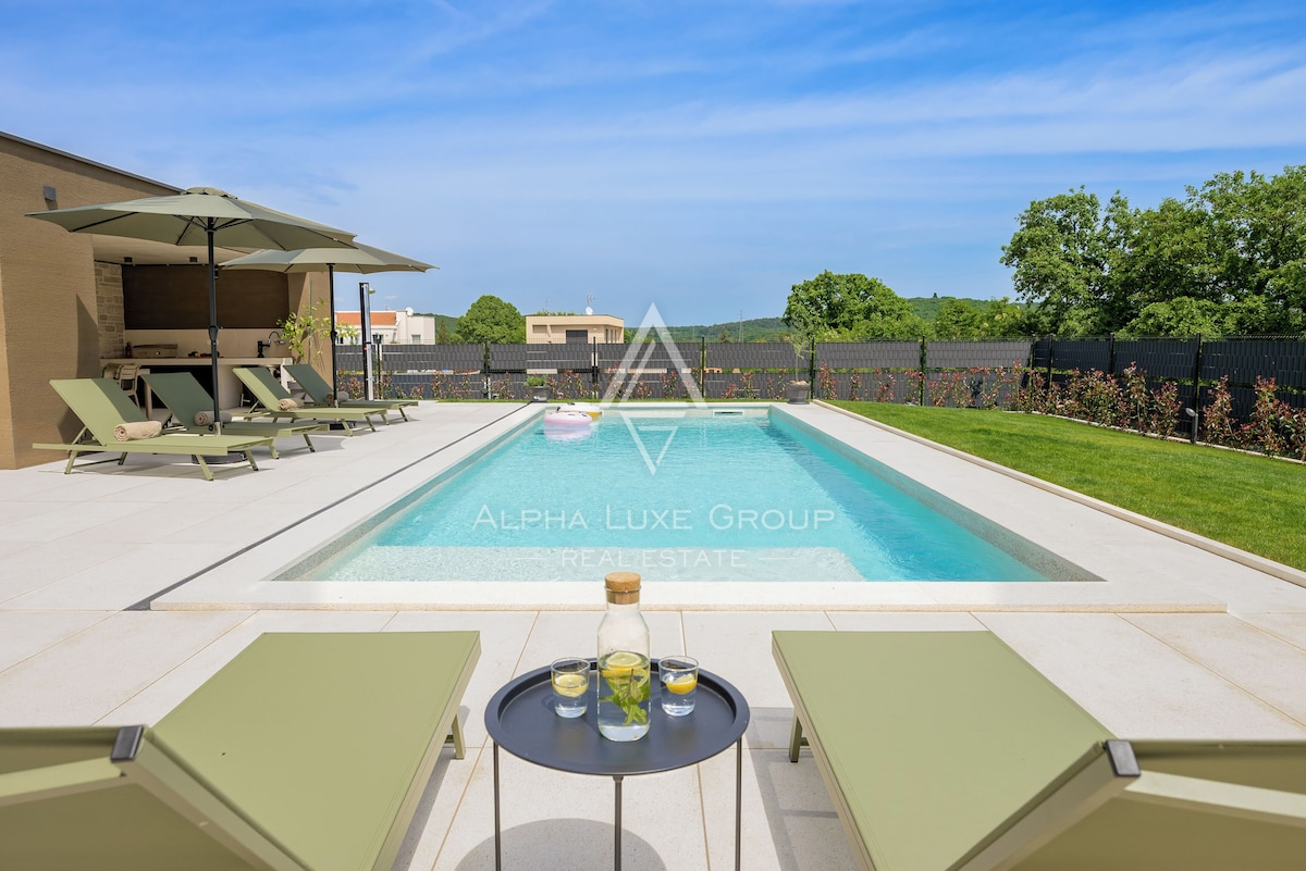 Istria, Rovinj: Villa moderna con piscina, privacy