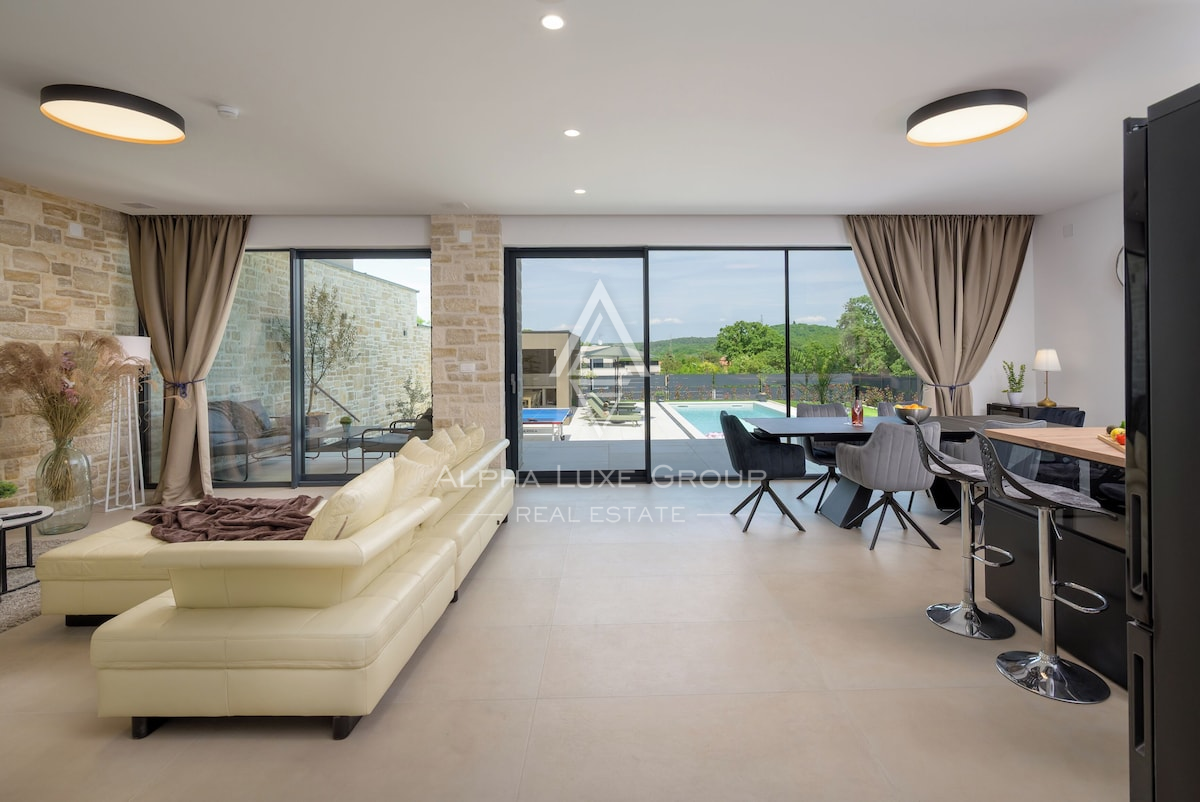 Istria, Rovinj: Villa moderna con piscina, privacy