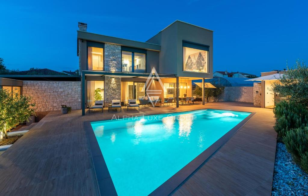 Istria, Umag: Casa moderna di design con piscina