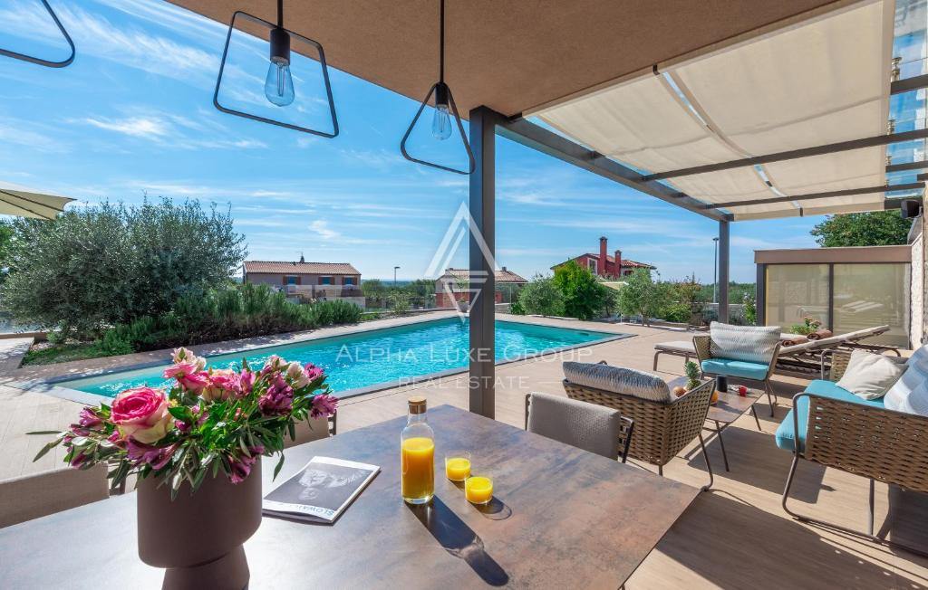 Istria, Umag: Casa moderna di design con piscina