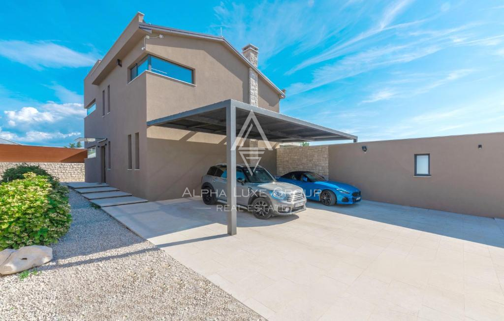 Istria, Umag: Casa moderna di design con piscina