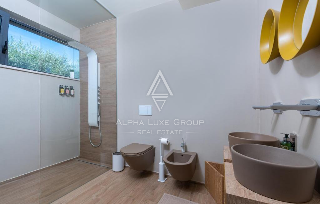 Istria, Umag: Casa moderna di design con piscina