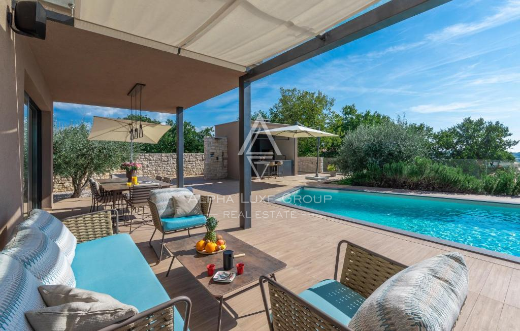 Istria, Umag: Casa moderna di design con piscina