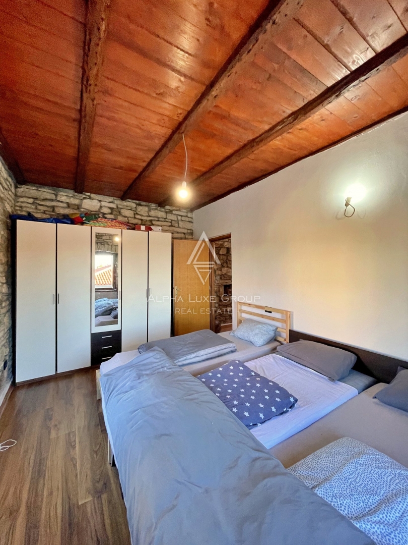 Istria, Žminj – Casa a schiera ristrutturata in posizione centrale in vendita