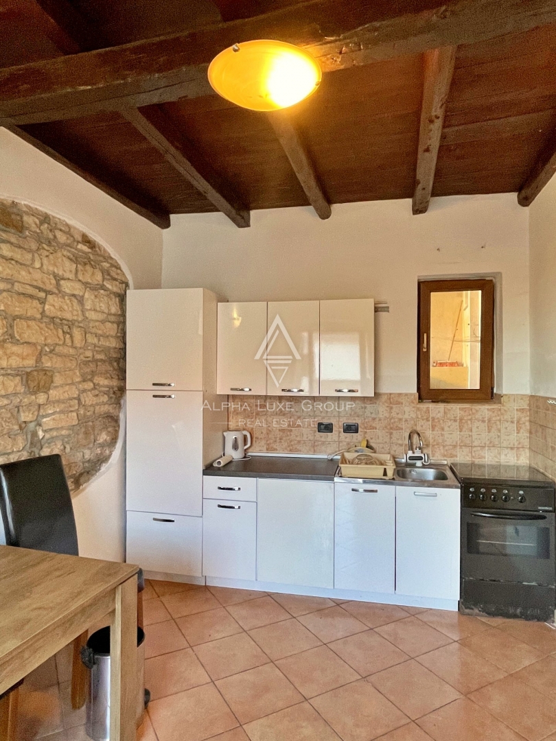 Istria, Žminj – Casa a schiera ristrutturata in posizione centrale in vendita