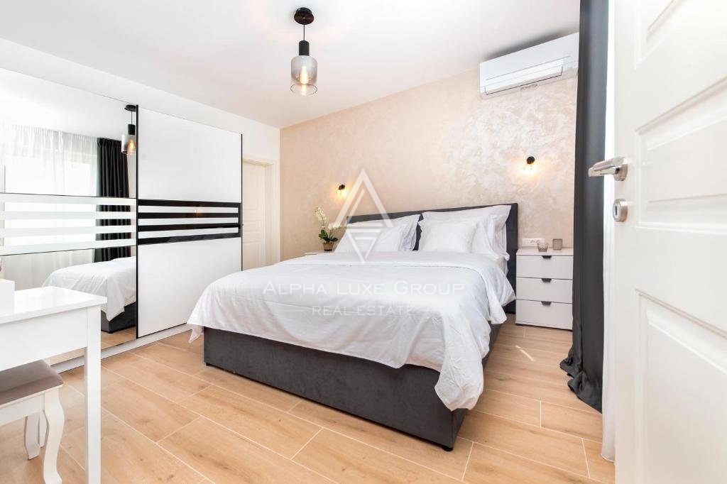 Istria, Debeljuhi – Moderna villa con piscina e giardino paesaggistico in vendita